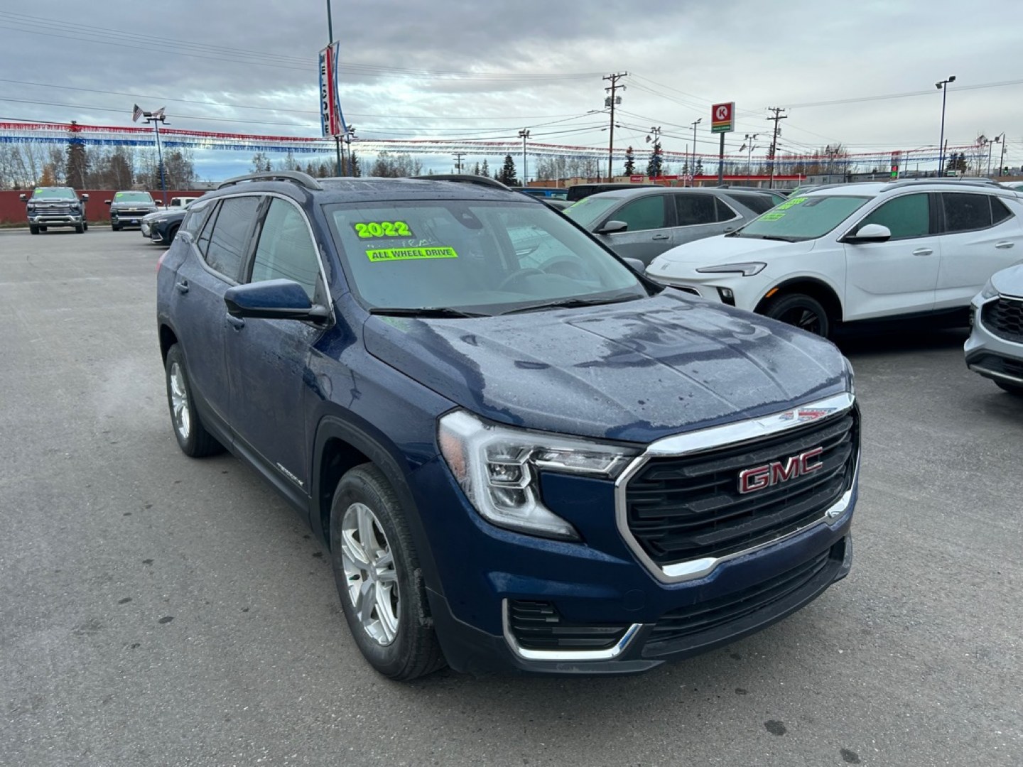 2022 BLUE GMC TERRAIN SLE (3GKALTEV8NL) with an 1.5L engine, Automatic transmission, located at 2525 S. Cushman, Fairbanks, AK, 99701, (907) 452-5707, 64.824036, -147.712311- Photo#1