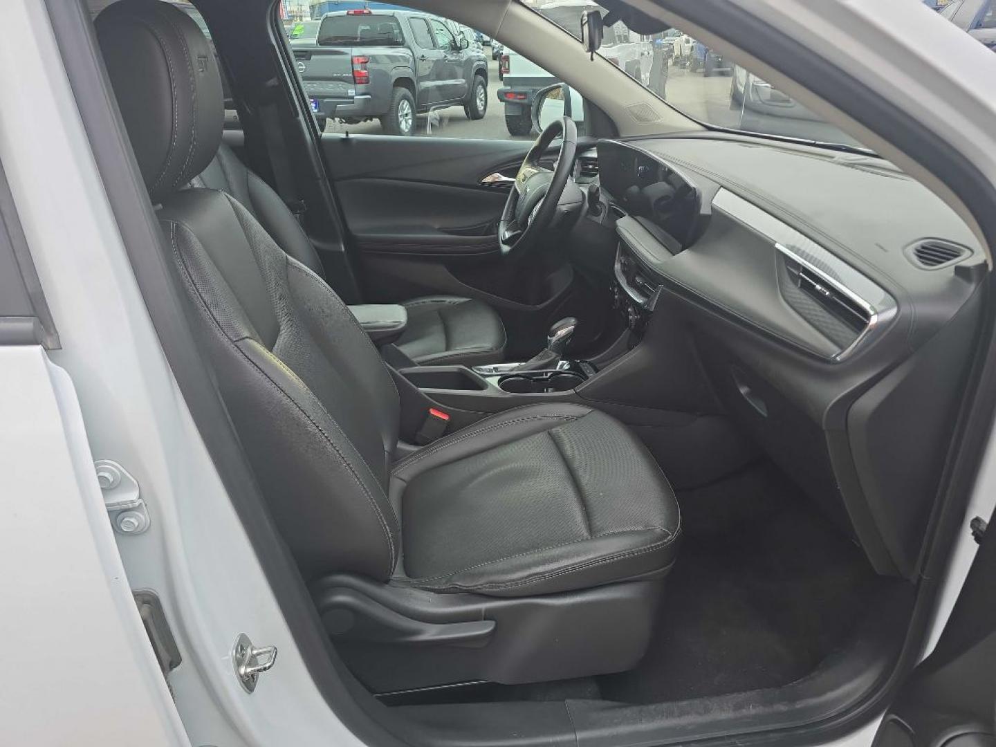 2024 WHITE BUICK ENCORE GX SPORT TOURING (KL4AMESL7RB) with an 1.3L engine, Automatic transmission, located at 2525 S. Cushman, Fairbanks, AK, 99701, (907) 452-5707, 64.824036, -147.712311- Photo#4