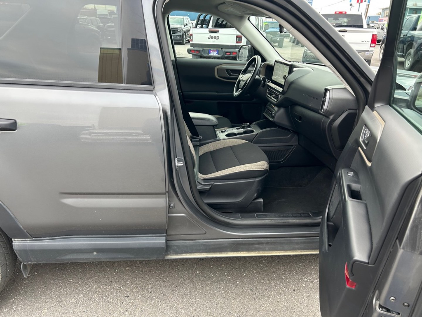 2025 SILVER FORD BRONCO SPORT BIG BEND (3FMCR9BN8SR) with an 1.5L engine, Automatic transmission, located at 2525 S. Cushman, Fairbanks, AK, 99701, (907) 452-5707, 64.824036, -147.712311- Photo#4