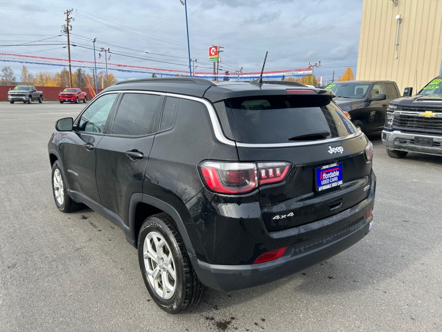 2024 BLACK JEEP COMPASS LATITUDE (3C4NJDBN5RT) with an 2.0L engine, Automatic transmission, located at 2525 S. Cushman, Fairbanks, AK, 99701, (907) 452-5707, 64.824036, -147.712311- Photo#3