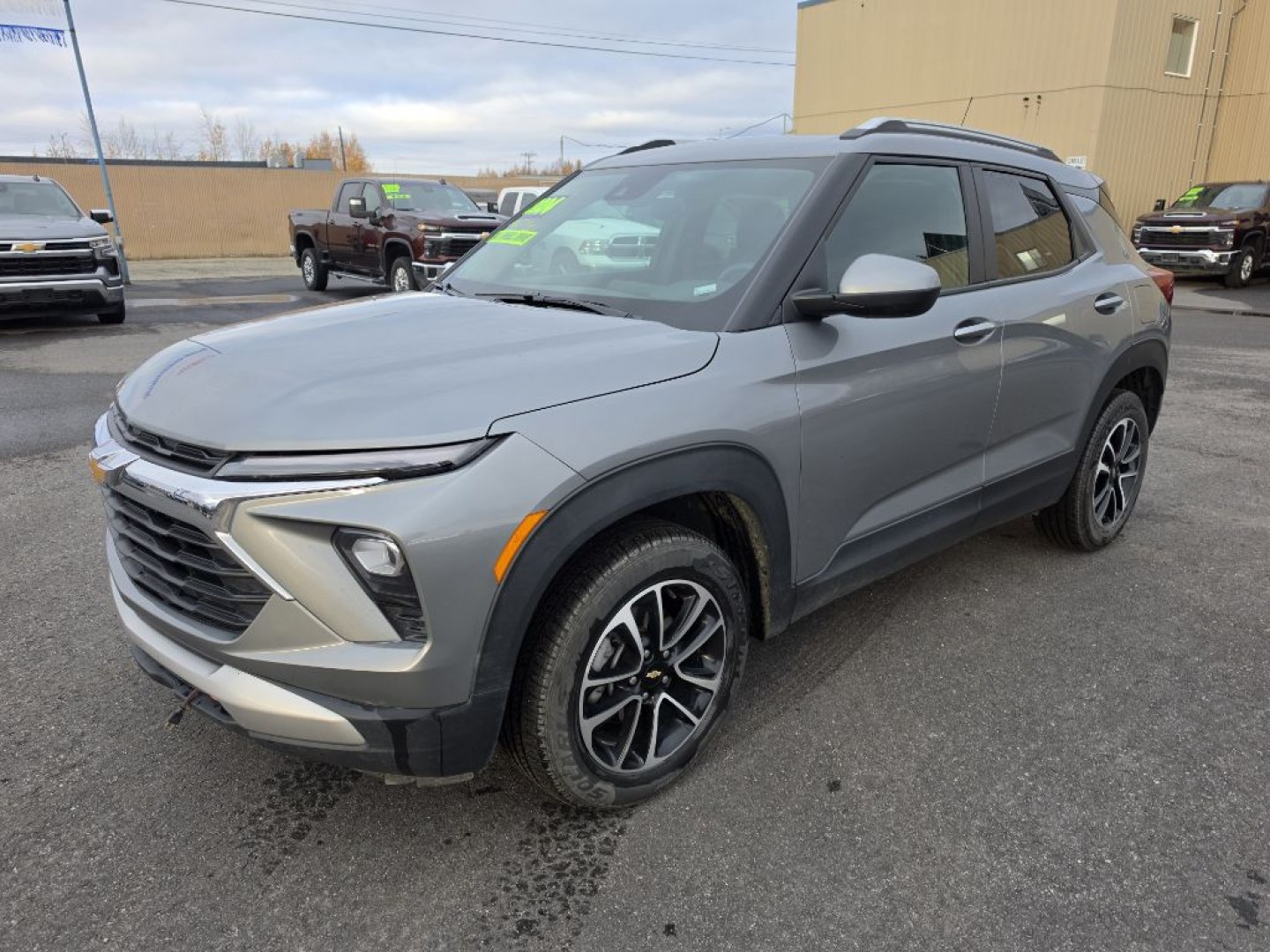 2024 SILVER CHEVROLET TRAILBLAZER LT (KL79MRSL3RB) with an 1.3L engine, Automatic transmission, located at 2525 S. Cushman, Fairbanks, AK, 99701, (907) 452-5707, 64.824036, -147.712311- Photo#0