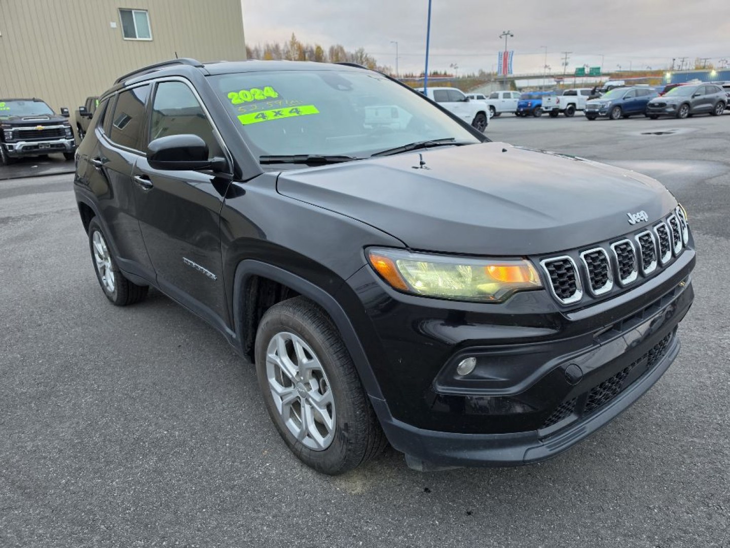 2024 BLACK JEEP COMPASS LATITUDE (3C4NJDBN7RT) with an 2.0L engine, Automatic transmission, located at 2525 S. Cushman, Fairbanks, AK, 99701, (907) 452-5707, 64.824036, -147.712311- Photo#2