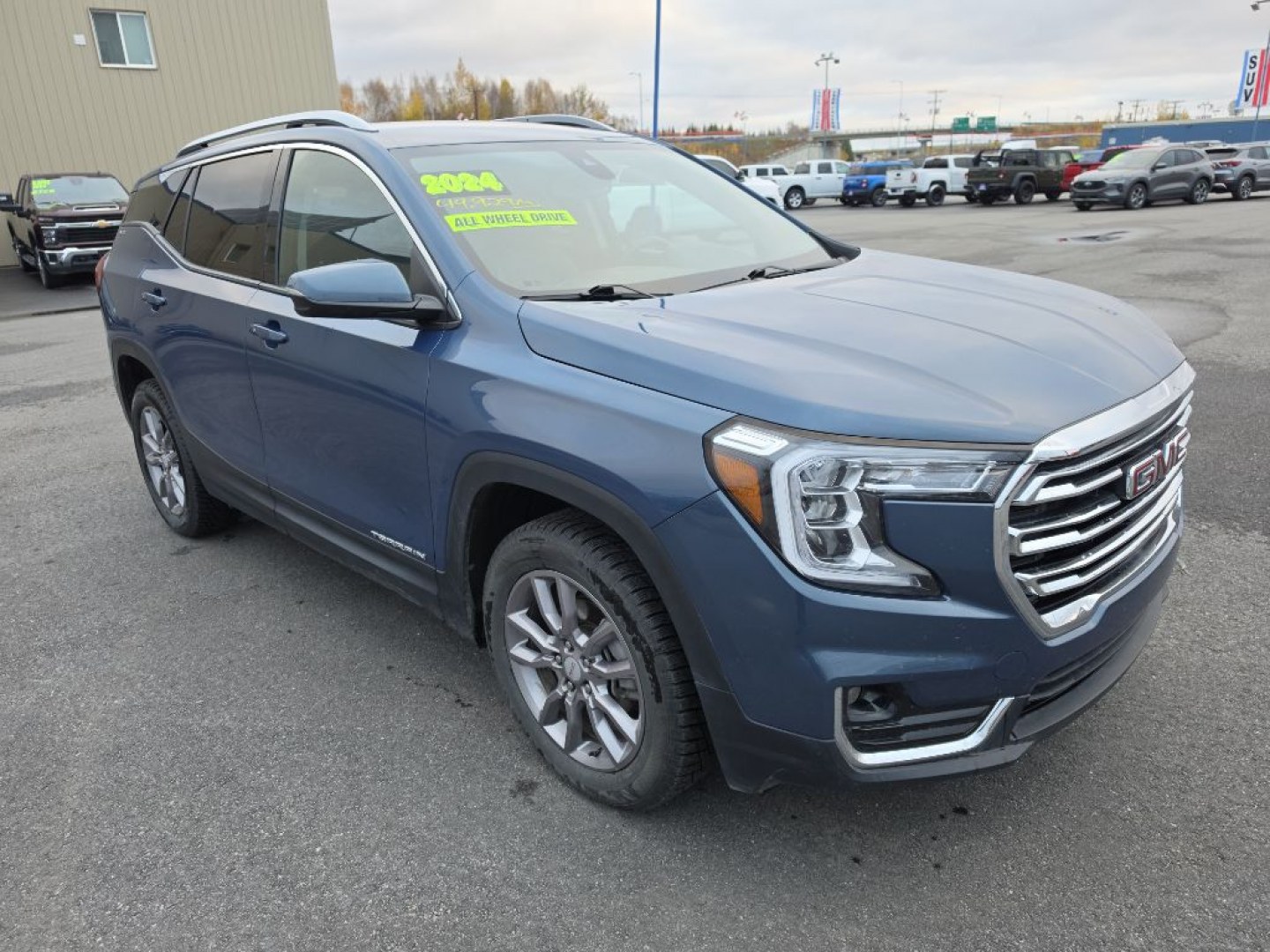 2024 BLUE GMC TERRAIN SLT (3GKALVEGXRL) with an 1.5L engine, Automatic transmission, located at 2525 S. Cushman, Fairbanks, AK, 99701, (907) 452-5707, 64.824036, -147.712311- Photo#0