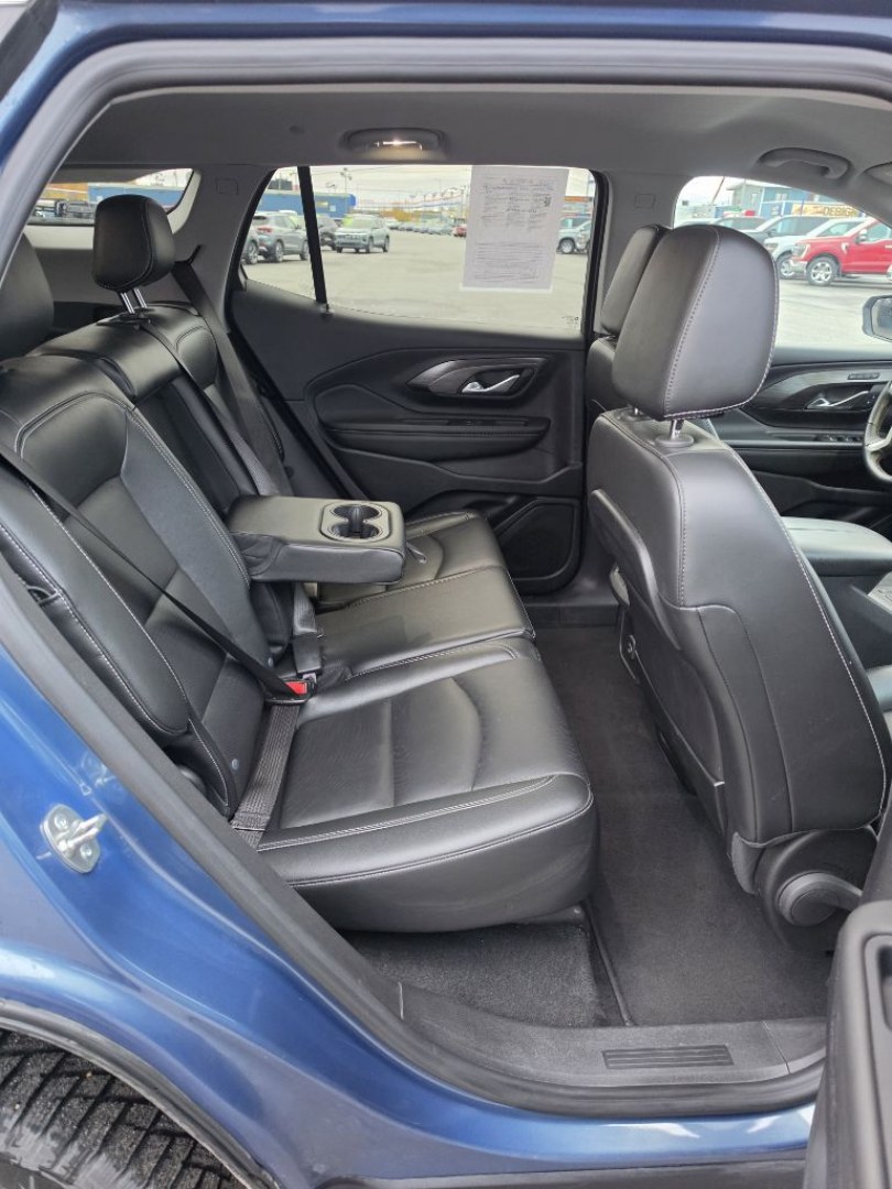 2024 BLUE GMC TERRAIN SLT (3GKALVEGXRL) with an 1.5L engine, Automatic transmission, located at 2525 S. Cushman, Fairbanks, AK, 99701, (907) 452-5707, 64.824036, -147.712311- Photo#5