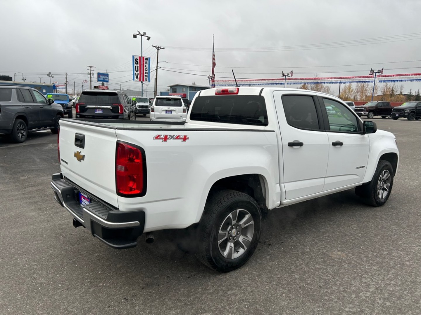 2016 WHITE CHEVROLET COLORADO WORK TRUCK (1GCGTBE37G1) with an 3.6L engine, Automatic transmission, located at 2525 S. Cushman, Fairbanks, AK, 99701, (907) 452-5707, 64.824036, -147.712311- Photo#2