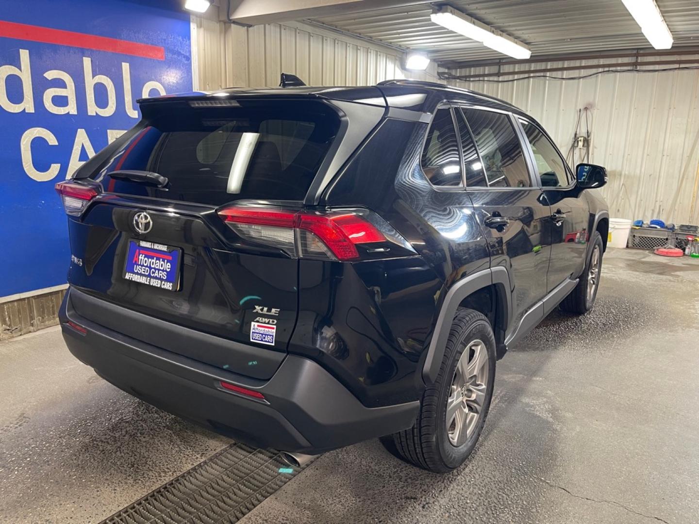 2024 BLACK TOYOTA RAV4 XLE (2T3P1RFV2RW) with an 2.5L engine, Automatic transmission, located at 2525 S. Cushman, Fairbanks, AK, 99701, (907) 452-5707, 64.824036, -147.712311- Photo#2