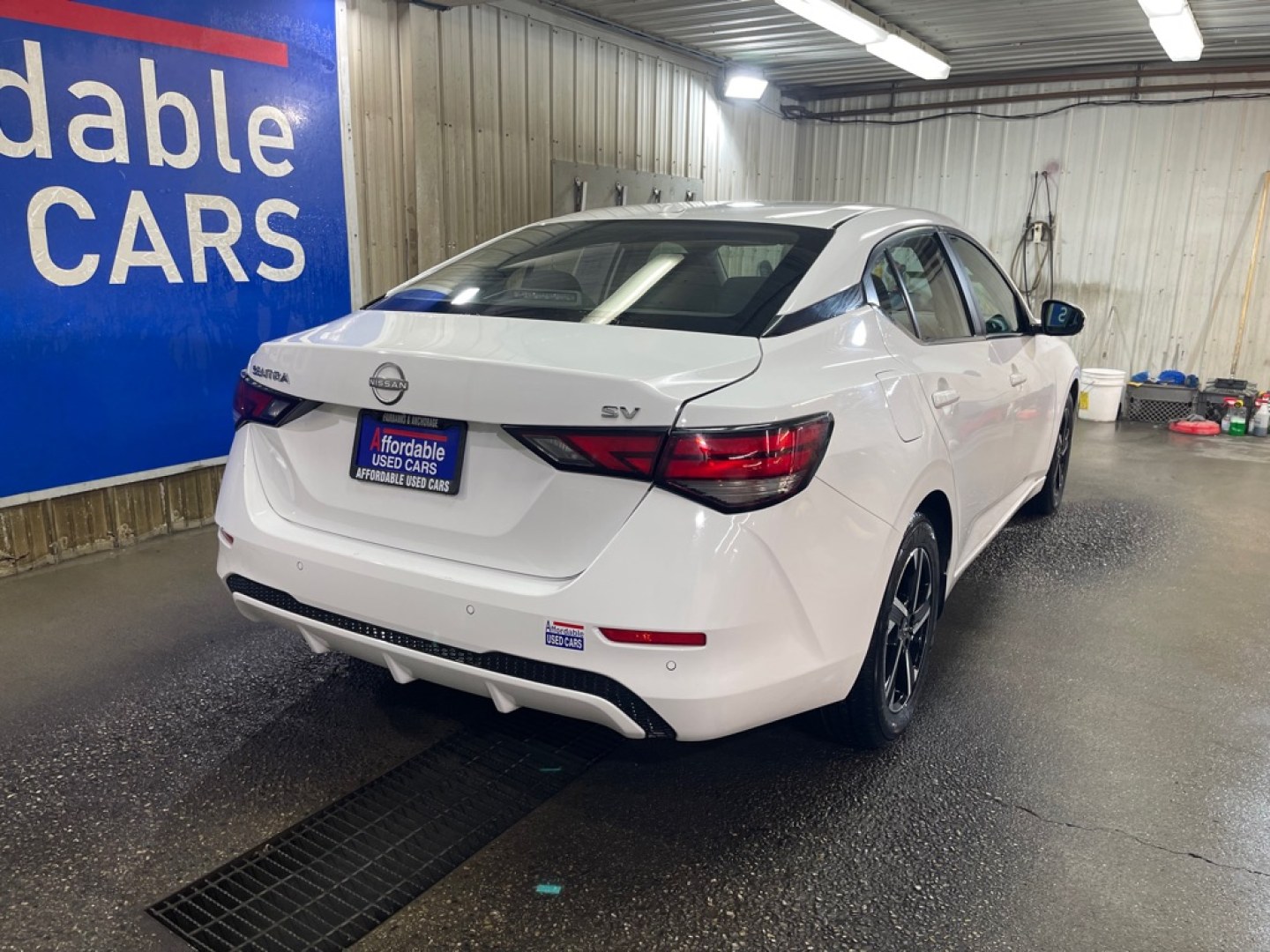 2024 WHITE NISSAN SENTRA SV (3N1AB8CV7RY) with an 2.0L engine, Continuously Variable transmission, located at 2525 S. Cushman, Fairbanks, AK, 99701, (907) 452-5707, 64.824036, -147.712311- Photo#2