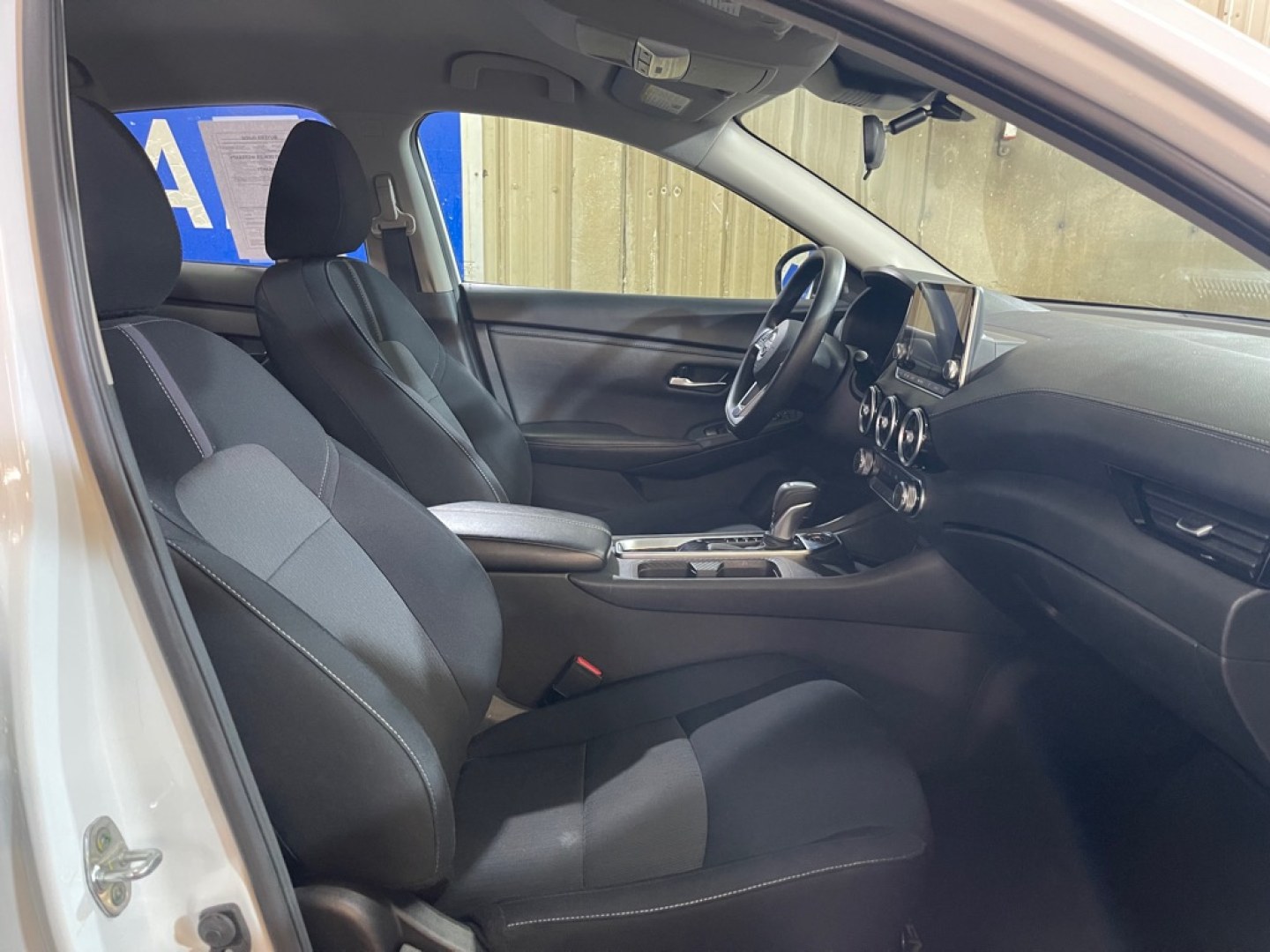 2024 WHITE NISSAN SENTRA SV (3N1AB8CV7RY) with an 2.0L engine, Continuously Variable transmission, located at 2525 S. Cushman, Fairbanks, AK, 99701, (907) 452-5707, 64.824036, -147.712311- Photo#3