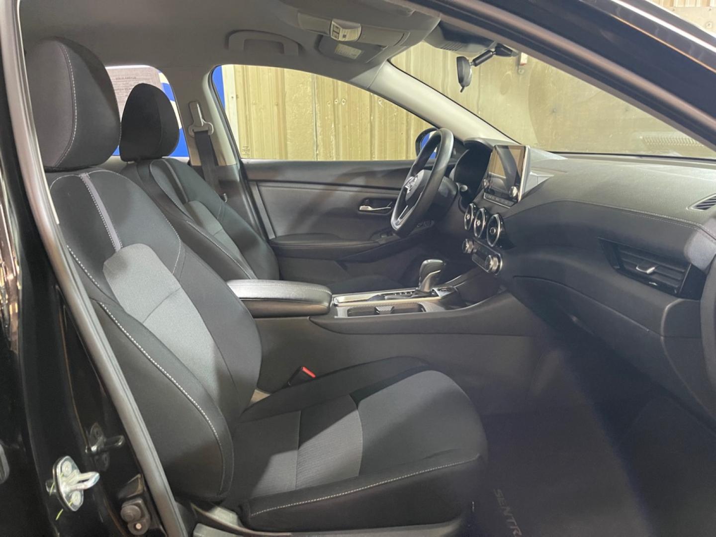 2024 BLACK NISSAN SENTRA SV (3N1AB8CV7RY) with an 2.0L engine, Continuously Variable transmission, located at 2525 S. Cushman, Fairbanks, AK, 99701, (907) 452-5707, 64.824036, -147.712311- Photo#3