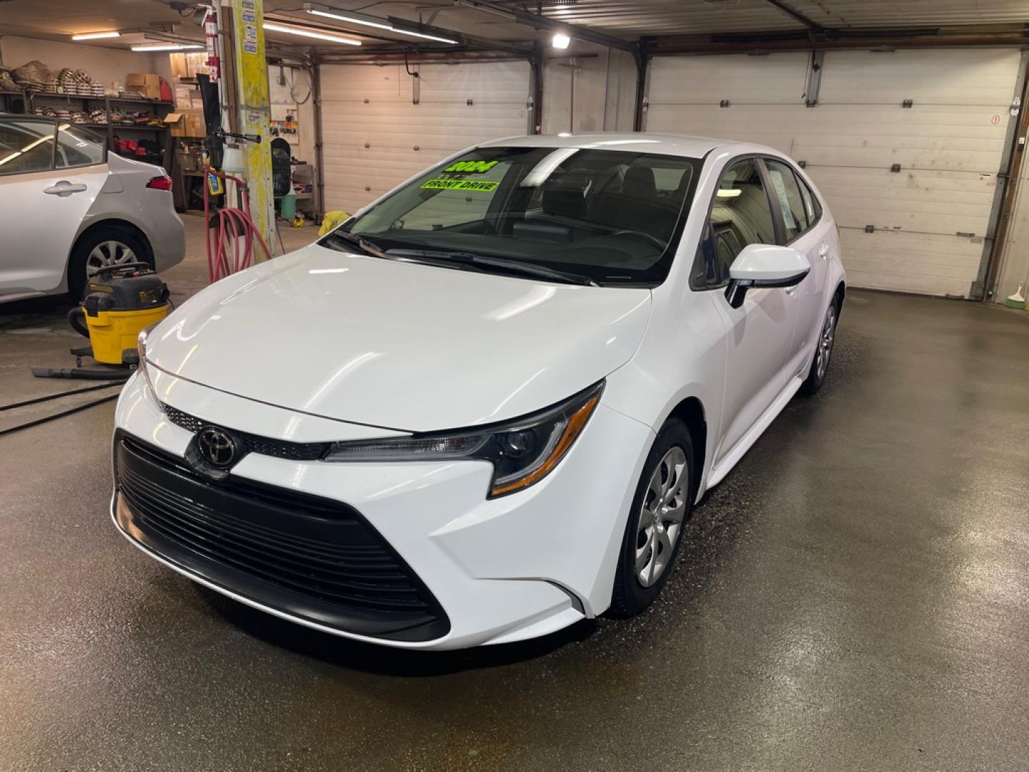 2024 WHITE TOYOTA COROLLA LE (5YFB4MDE6RP) with an 2.0L engine, Continuously Variable transmission, located at 2525 S. Cushman, Fairbanks, AK, 99701, (907) 452-5707, 64.824036, -147.712311- Photo#1