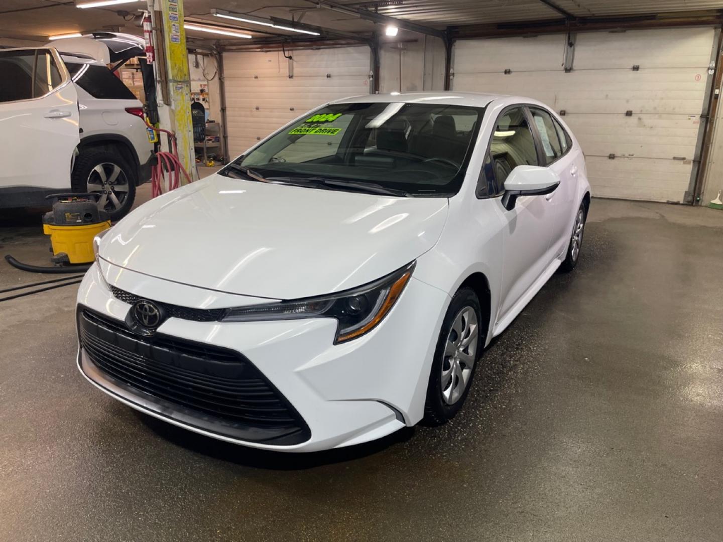 2024 WHITE TOYOTA COROLLA LE (5YFB4MDE6RP) with an 2.0L engine, Continuously Variable transmission, located at 2525 S. Cushman, Fairbanks, AK, 99701, (907) 452-5707, 64.824036, -147.712311- Photo#1