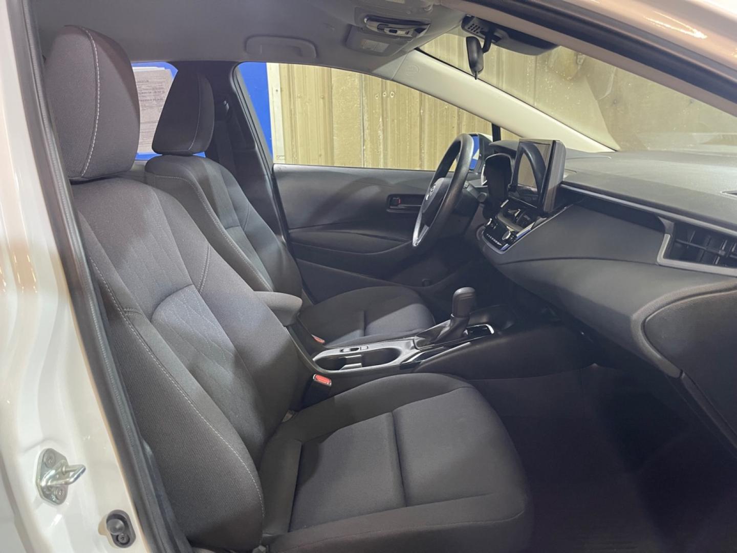 2024 WHITE TOYOTA COROLLA LE (5YFB4MDE6RP) with an 2.0L engine, Continuously Variable transmission, located at 2525 S. Cushman, Fairbanks, AK, 99701, (907) 452-5707, 64.824036, -147.712311- Photo#3