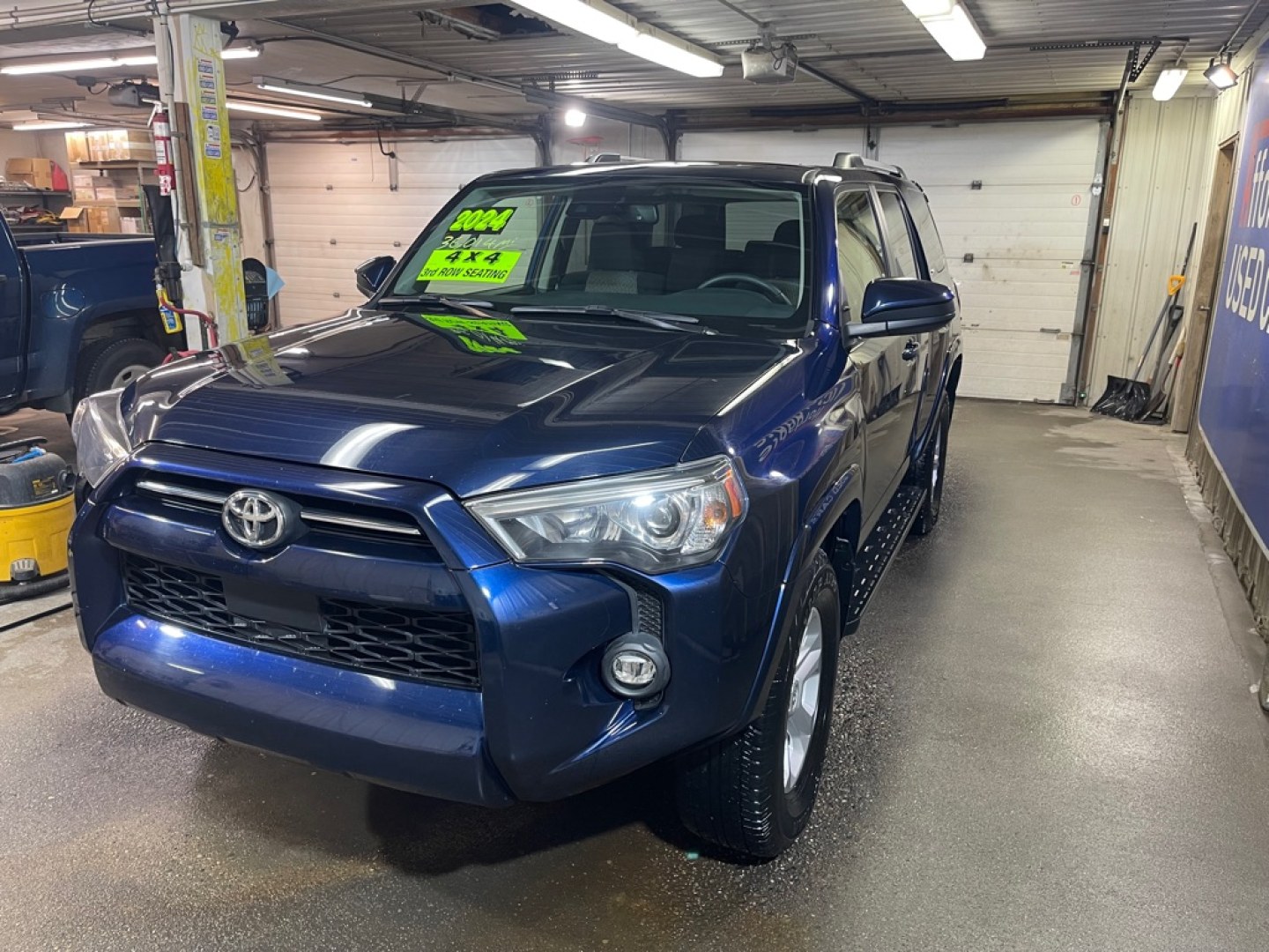 2024 BLUE TOYOTA 4RUNNER SR5/SR5 PREMIUM (JTEMU5JR6R6) with an 4.0L engine, Automatic transmission, located at 2525 S. Cushman, Fairbanks, AK, 99701, (907) 452-5707, 64.824036, -147.712311- Photo#1
