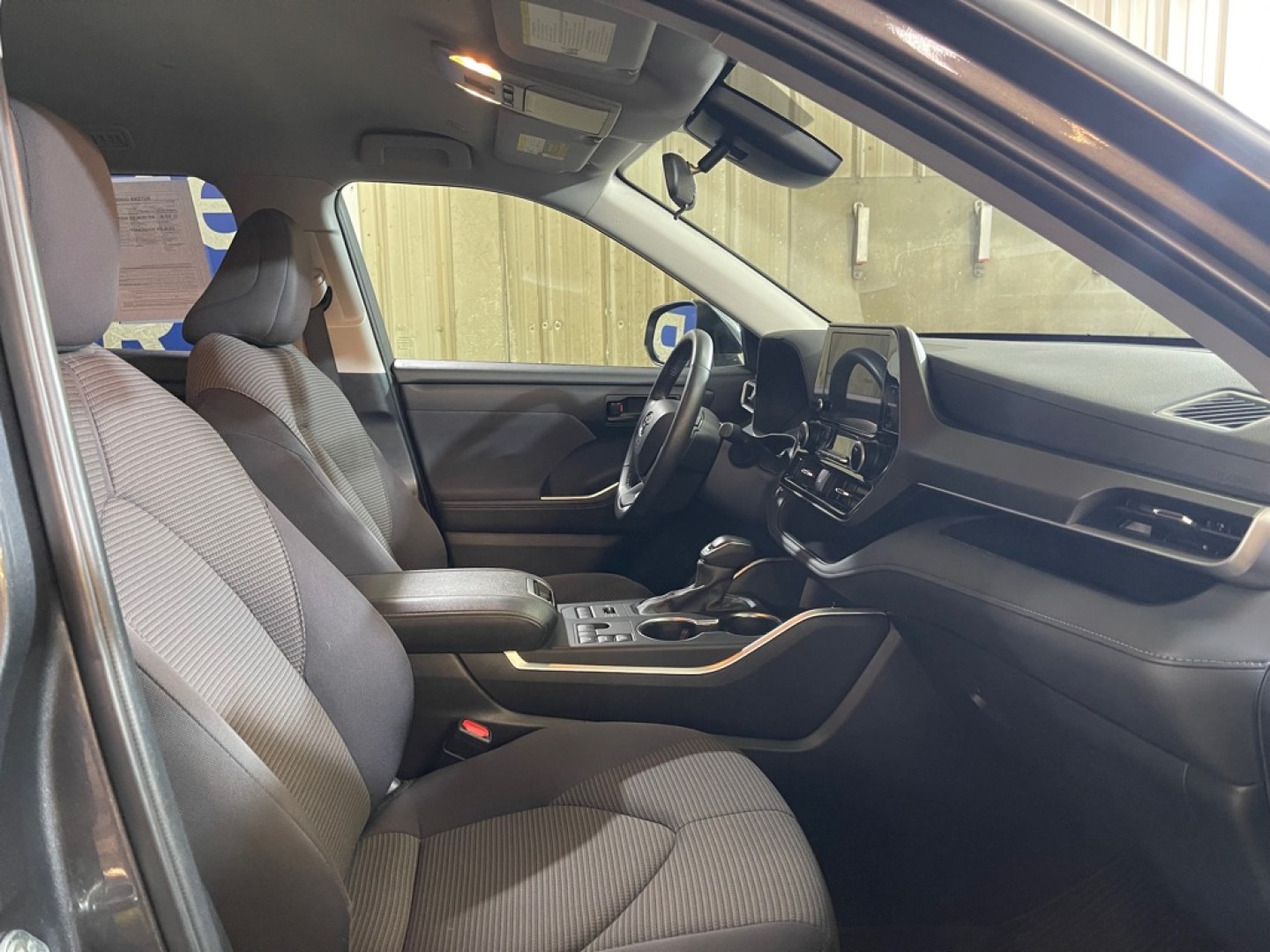 2024 SILVER TOYOTA HIGHLANDER LE (5TDKDRBH1RS) with an 2.4L engine, Automatic transmission, located at 2525 S. Cushman, Fairbanks, AK, 99701, (907) 452-5707, 64.824036, -147.712311- Photo#3