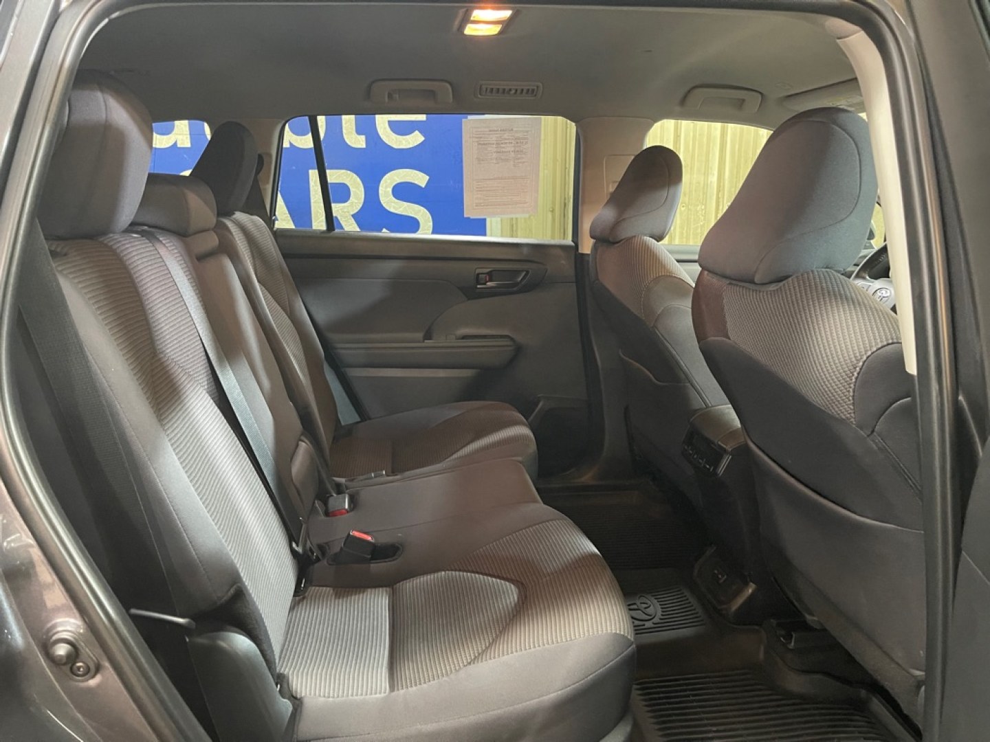 2024 SILVER TOYOTA HIGHLANDER LE (5TDKDRBH1RS) with an 2.4L engine, Automatic transmission, located at 2525 S. Cushman, Fairbanks, AK, 99701, (907) 452-5707, 64.824036, -147.712311- Photo#4