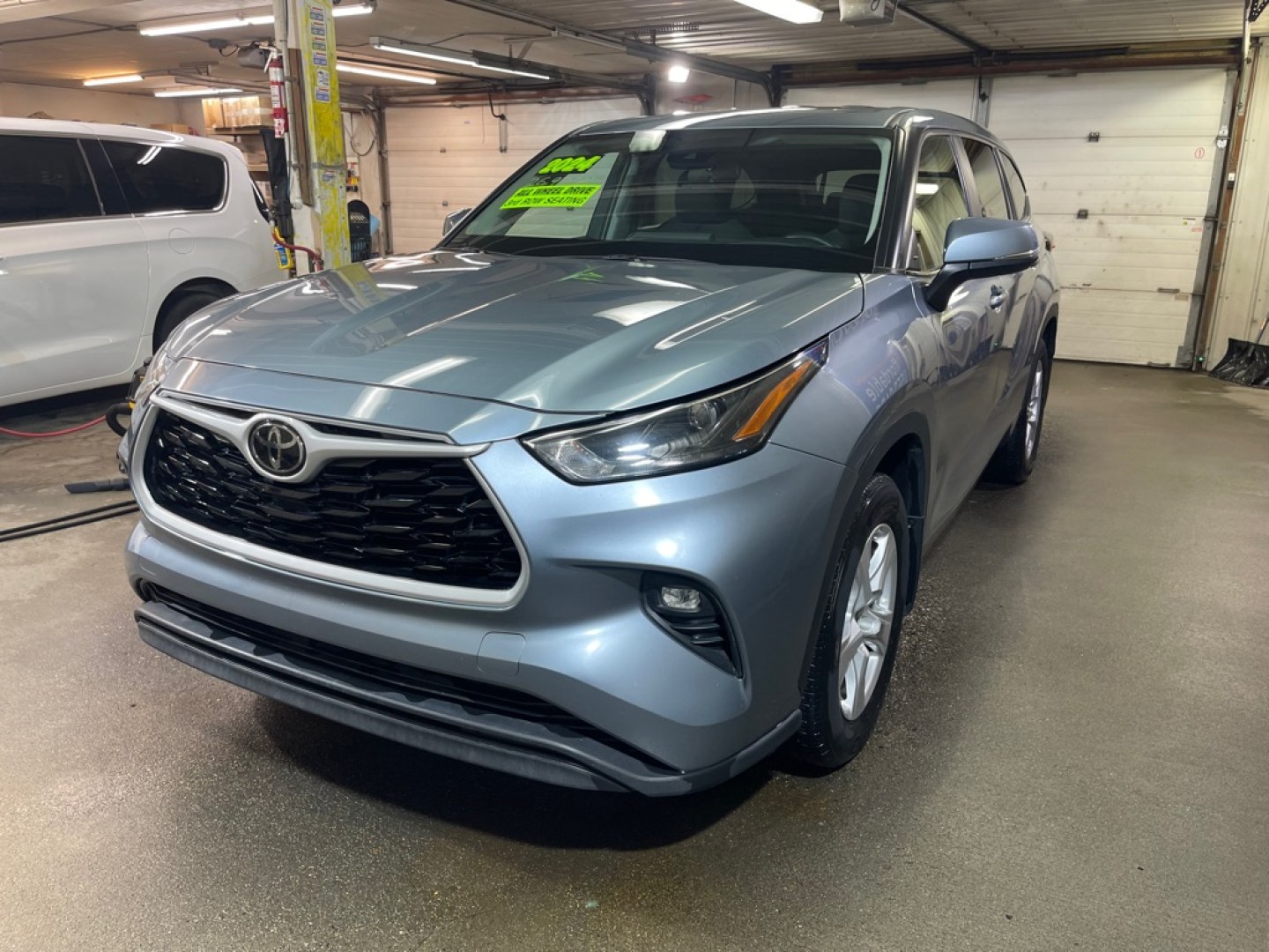 2024 BLUE TOYOTA HIGHLANDER LE (5TDKDRBH8RS) with an 2.4L engine, Automatic transmission, located at 2525 S. Cushman, Fairbanks, AK, 99701, (907) 452-5707, 64.824036, -147.712311- Photo#1