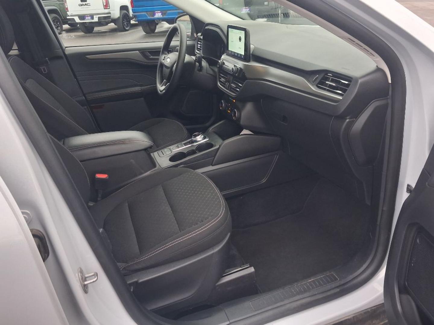 2025 WHITE FORD ESCAPE ACTIVE (1FMCU9GN5SU) with an 1.5L engine, Automatic transmission, located at 2525 S. Cushman, Fairbanks, AK, 99701, (907) 452-5707, 64.824036, -147.712311- Photo#0