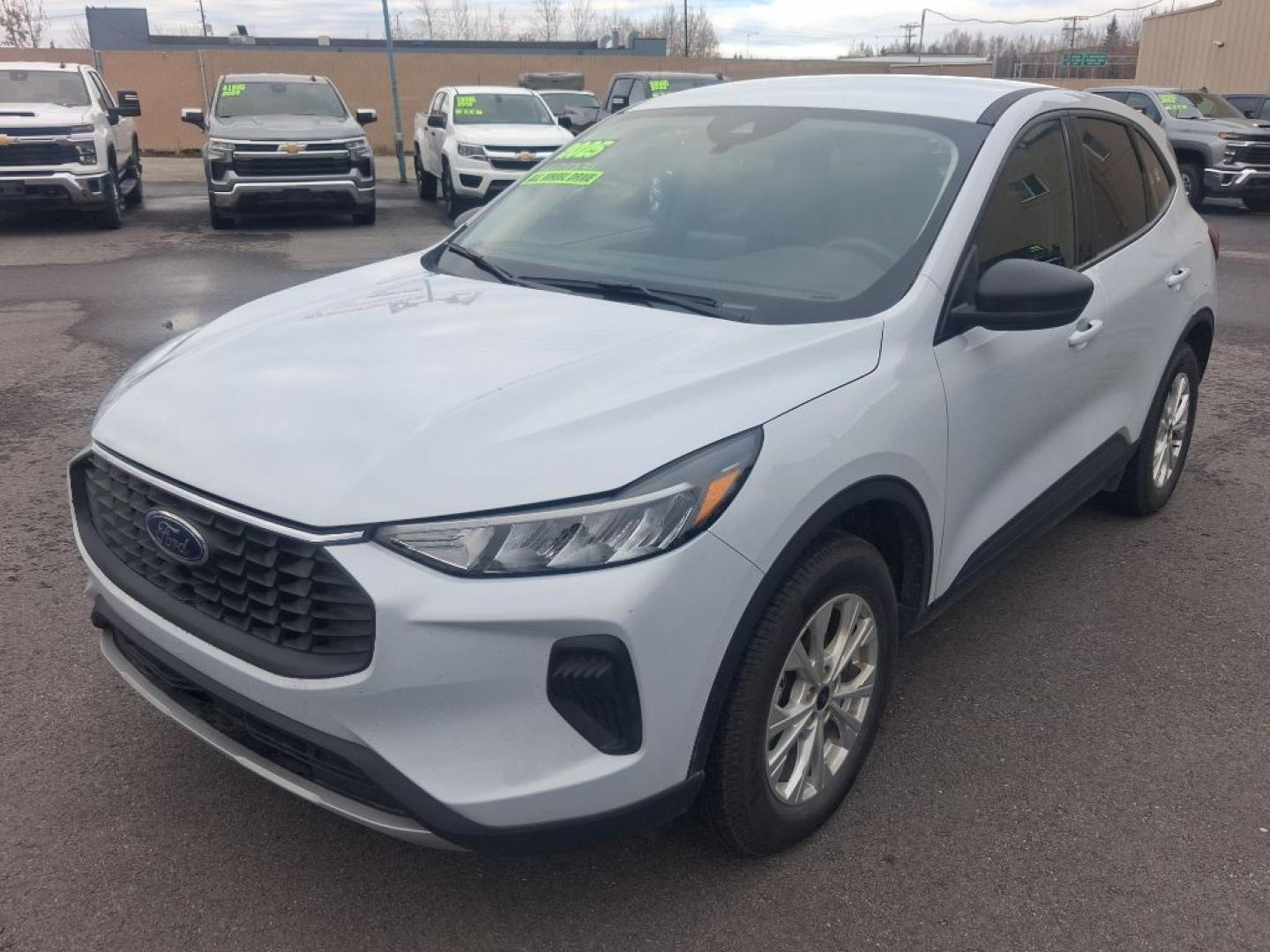 2025 WHITE FORD ESCAPE ACTIVE (1FMCU9GN5SU) with an 1.5L engine, Automatic transmission, located at 2525 S. Cushman, Fairbanks, AK, 99701, (907) 452-5707, 64.824036, -147.712311- Photo#2