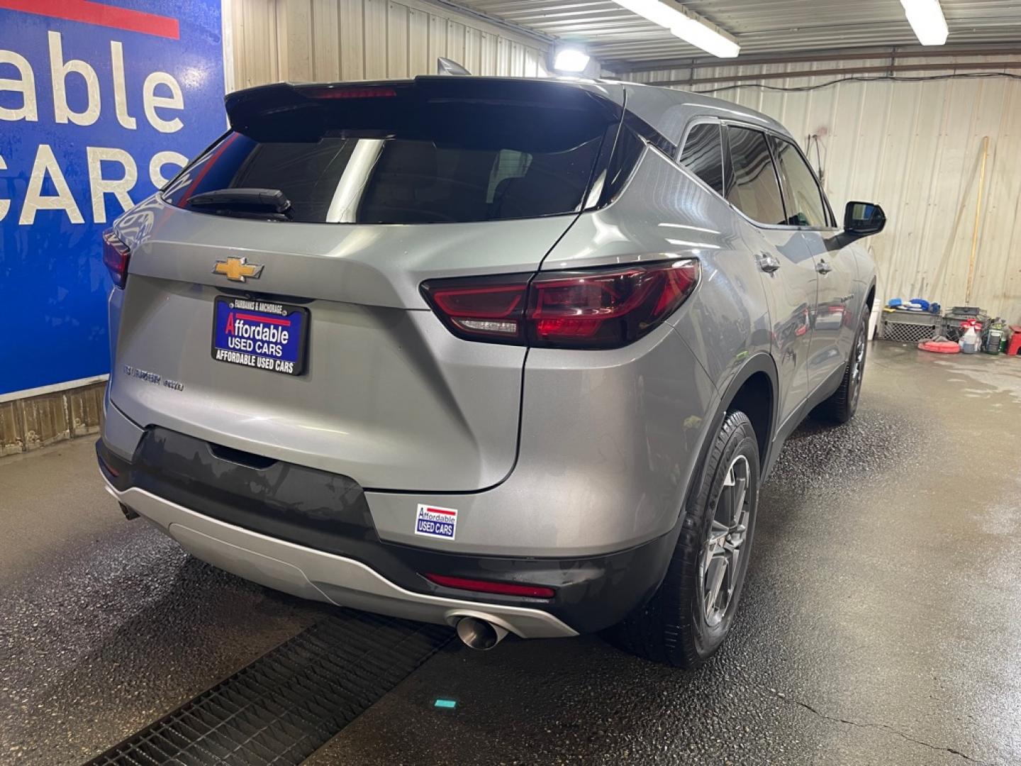 2025 GRAY CHEVROLET BLAZER 2LT (3GNKBHR40SS) with an 2.0L engine, Automatic transmission, located at 2525 S. Cushman, Fairbanks, AK, 99701, (907) 452-5707, 64.824036, -147.712311- Photo#2