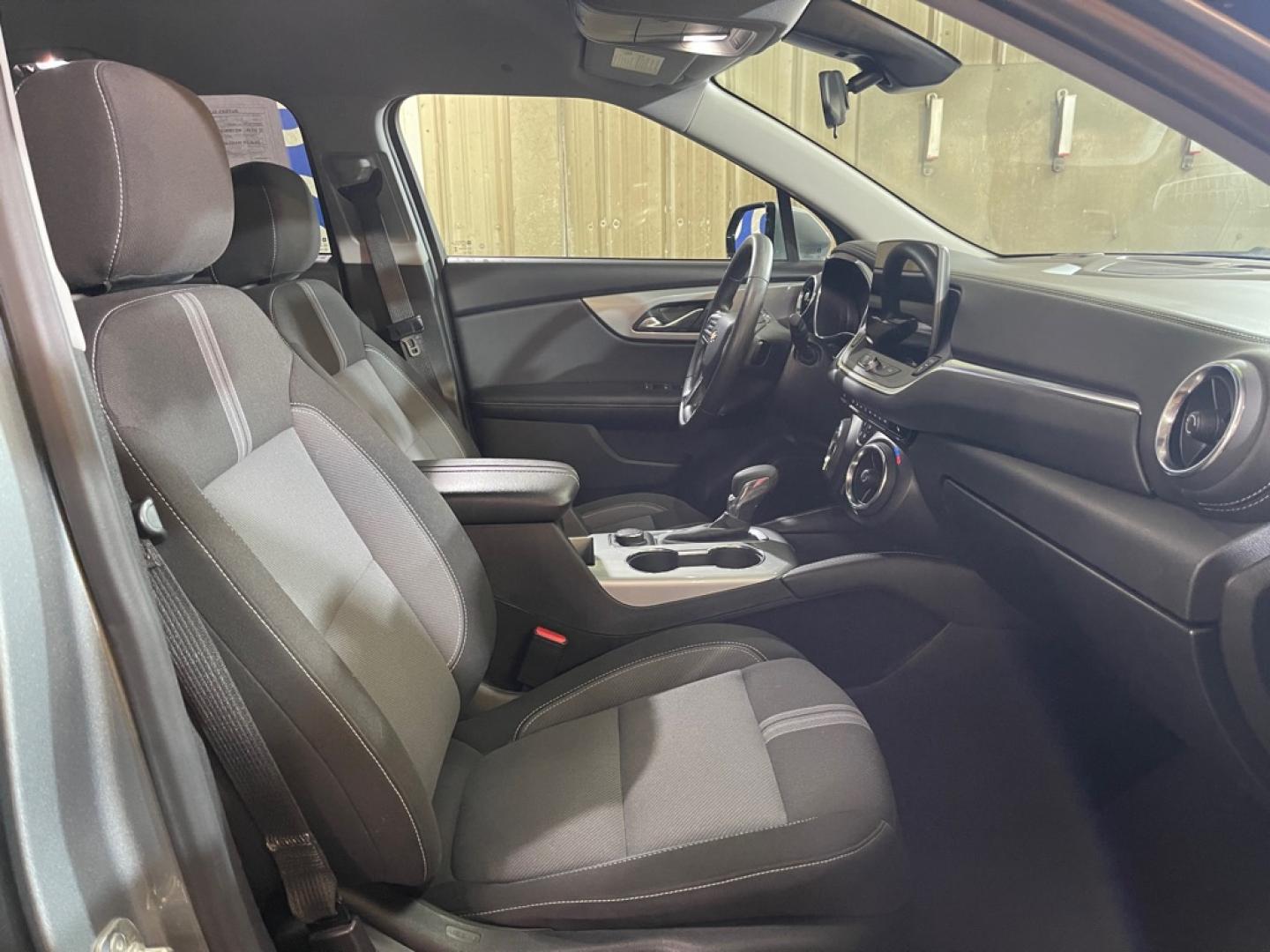 2025 GRAY CHEVROLET BLAZER 2LT (3GNKBHR40SS) with an 2.0L engine, Automatic transmission, located at 2525 S. Cushman, Fairbanks, AK, 99701, (907) 452-5707, 64.824036, -147.712311- Photo#3