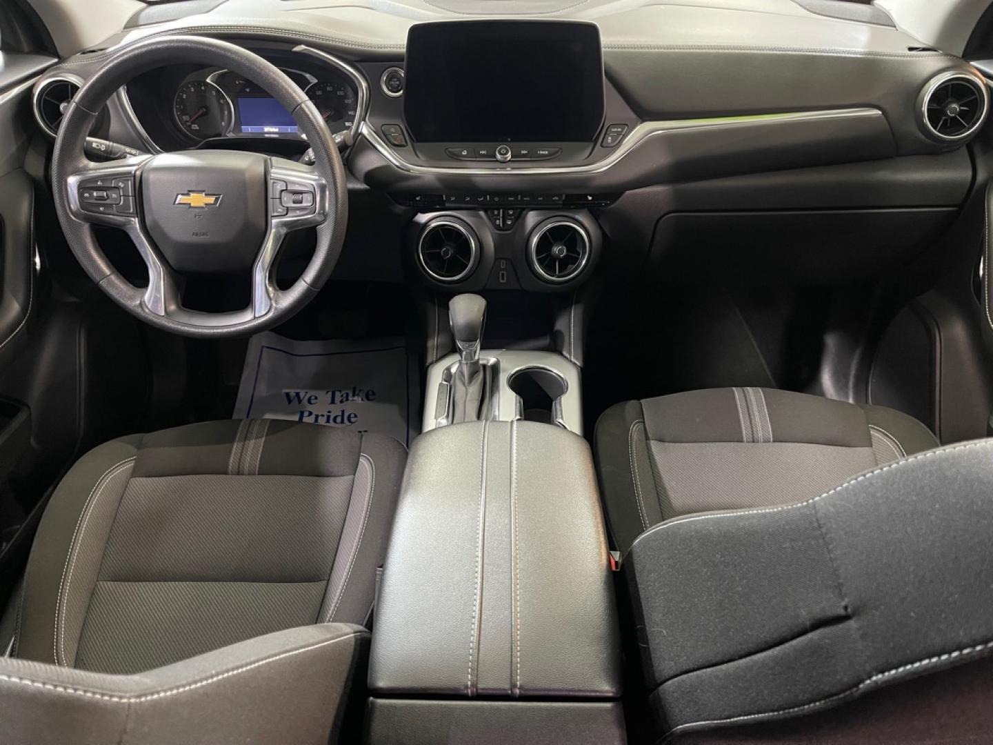 2025 GRAY CHEVROLET BLAZER 2LT (3GNKBHR40SS) with an 2.0L engine, Automatic transmission, located at 2525 S. Cushman, Fairbanks, AK, 99701, (907) 452-5707, 64.824036, -147.712311- Photo#5