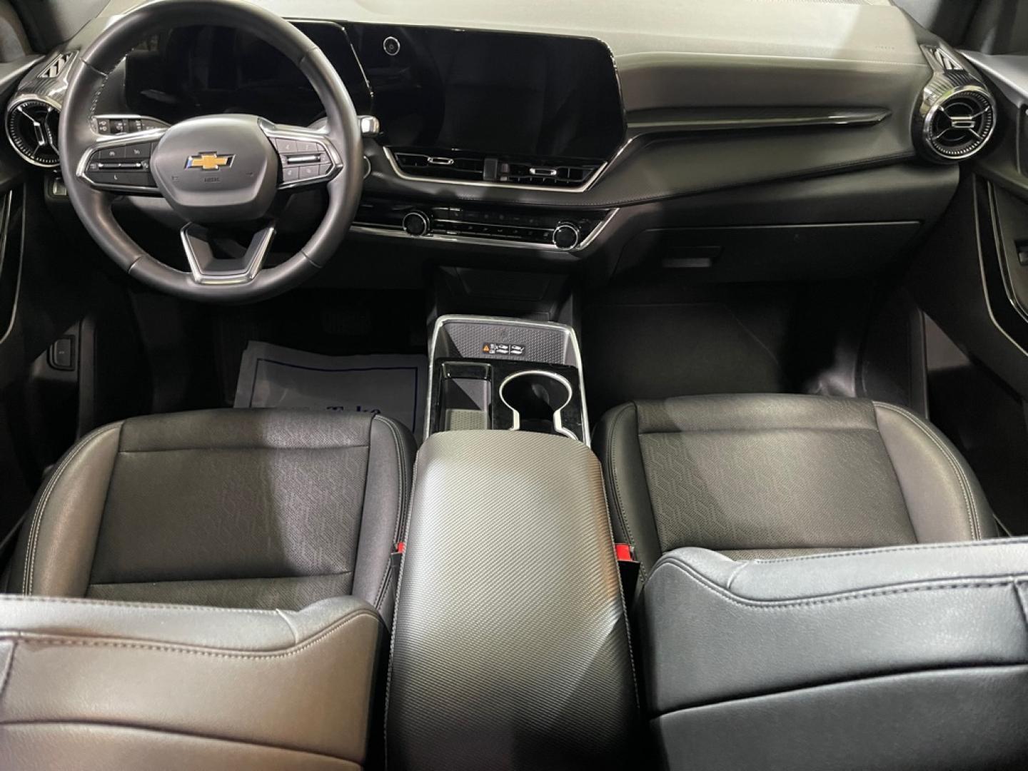 2025 GRAY CHEVROLET EQUINOX LT (3GNAXPEGXSL) with an 1.5L engine, Automatic transmission, located at 2525 S. Cushman, Fairbanks, AK, 99701, (907) 452-5707, 64.824036, -147.712311- Photo#5