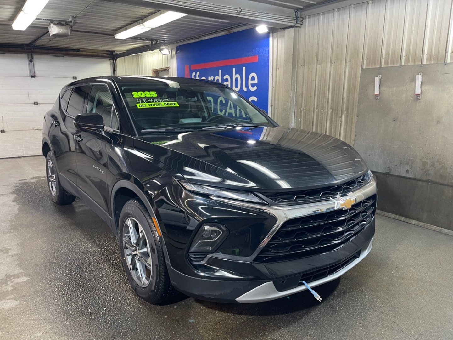 2025 BLACK CHEVROLET BLAZER 2LT (3GNKBHR43SS) with an 2.0L engine, Automatic transmission, located at 2525 S. Cushman, Fairbanks, AK, 99701, (907) 452-5707, 64.824036, -147.712311- Photo#0