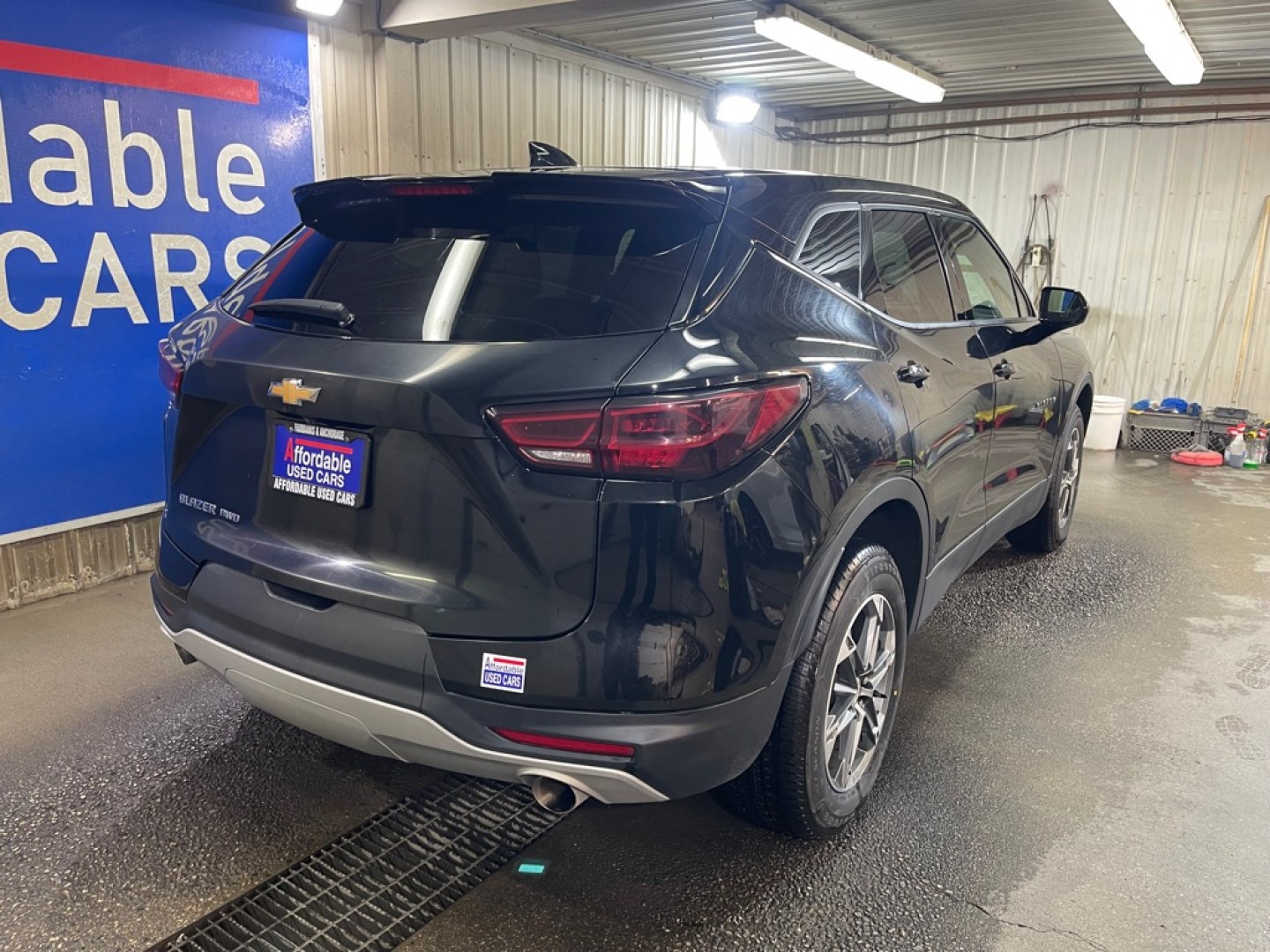 2025 BLACK CHEVROLET BLAZER 2LT (3GNKBHR43SS) with an 2.0L engine, Automatic transmission, located at 2525 S. Cushman, Fairbanks, AK, 99701, (907) 452-5707, 64.824036, -147.712311- Photo#2