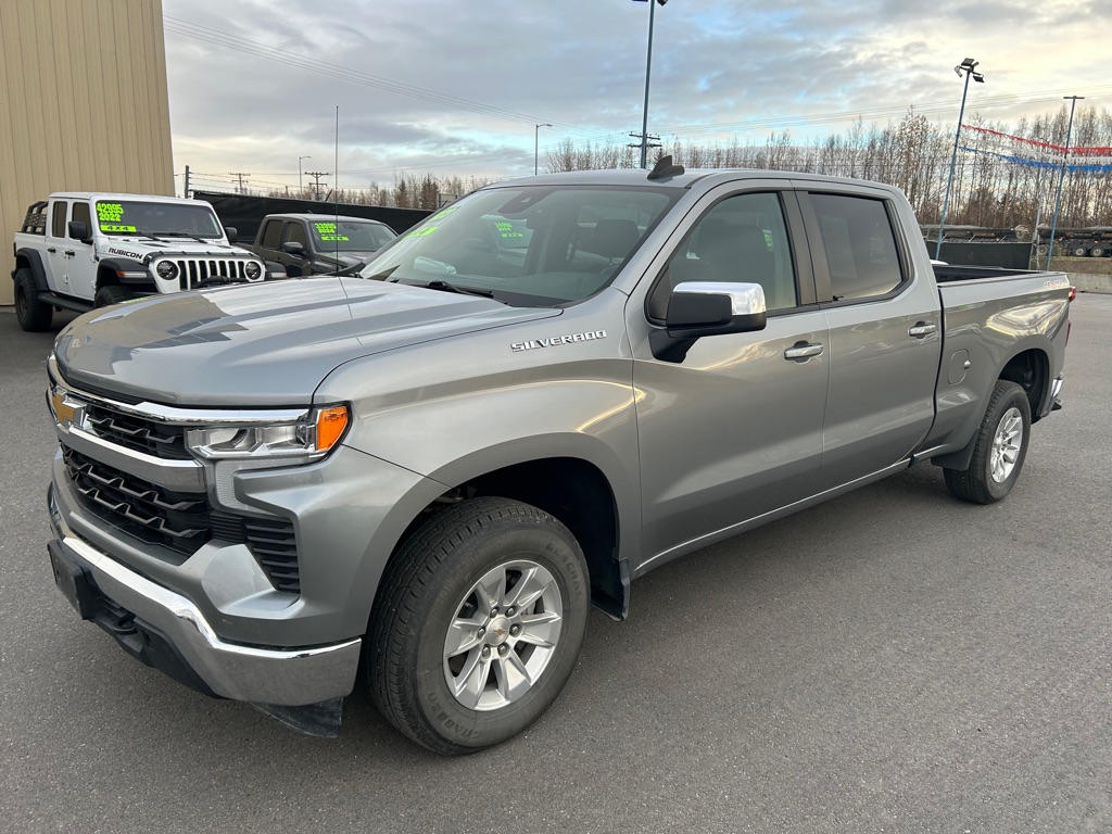 photo of 2023 CHEVROLET SILVERADO 1500 LT