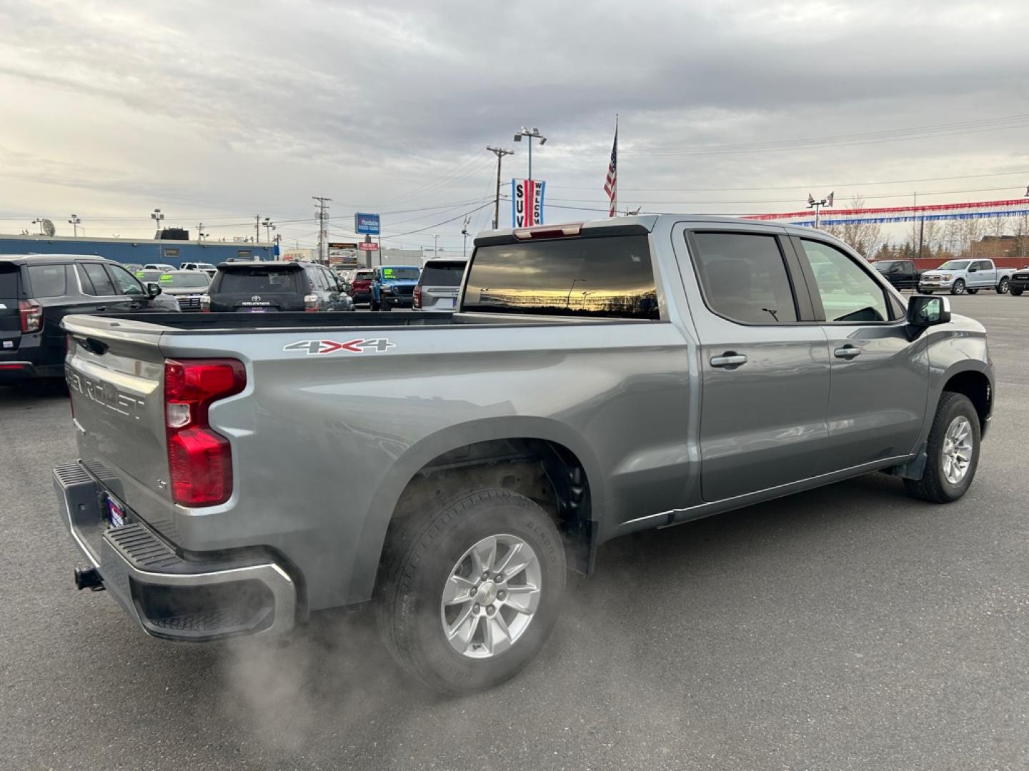 2023 SILVER CHEVROLET SILVERADO 1500 LT (1GCUDDED9PZ) with an 5.3L engine, Automatic transmission, located at 2525 S. Cushman, Fairbanks, AK, 99701, (907) 452-5707, 64.824036, -147.712311- Photo#2