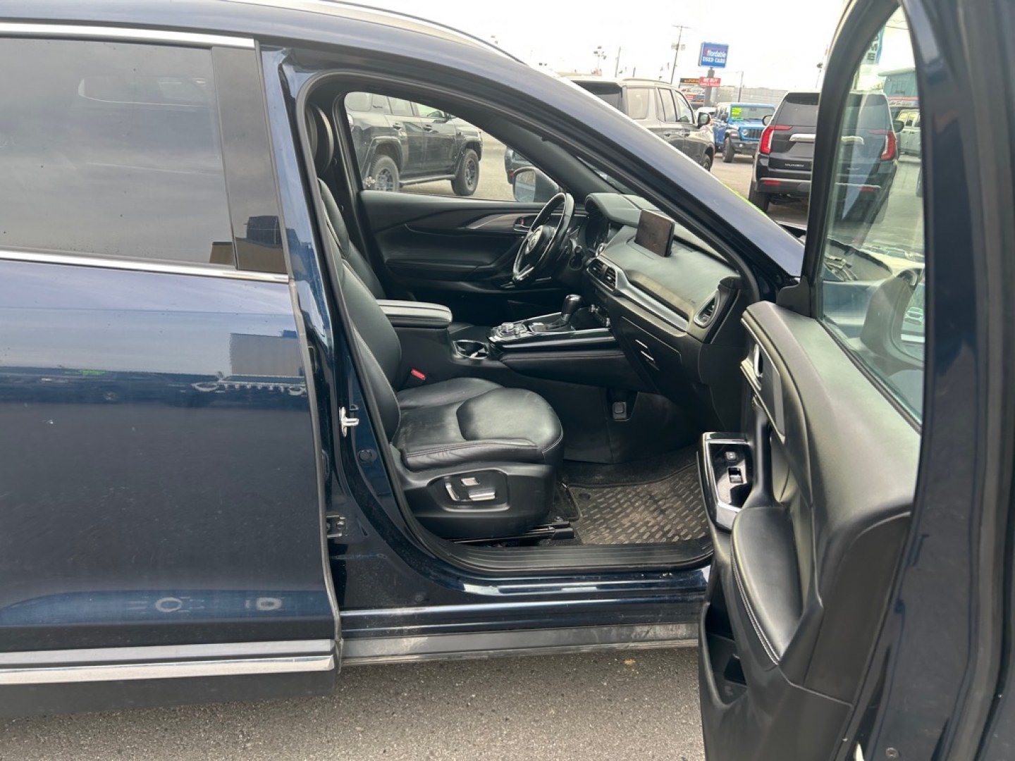 2021 BLUE MAZDA CX-9 GRAND TOURING (JM3TCBDY1M0) with an 2.5L engine, Automatic transmission, located at 2525 S. Cushman, Fairbanks, AK, 99701, (907) 452-5707, 64.824036, -147.712311- Photo#4