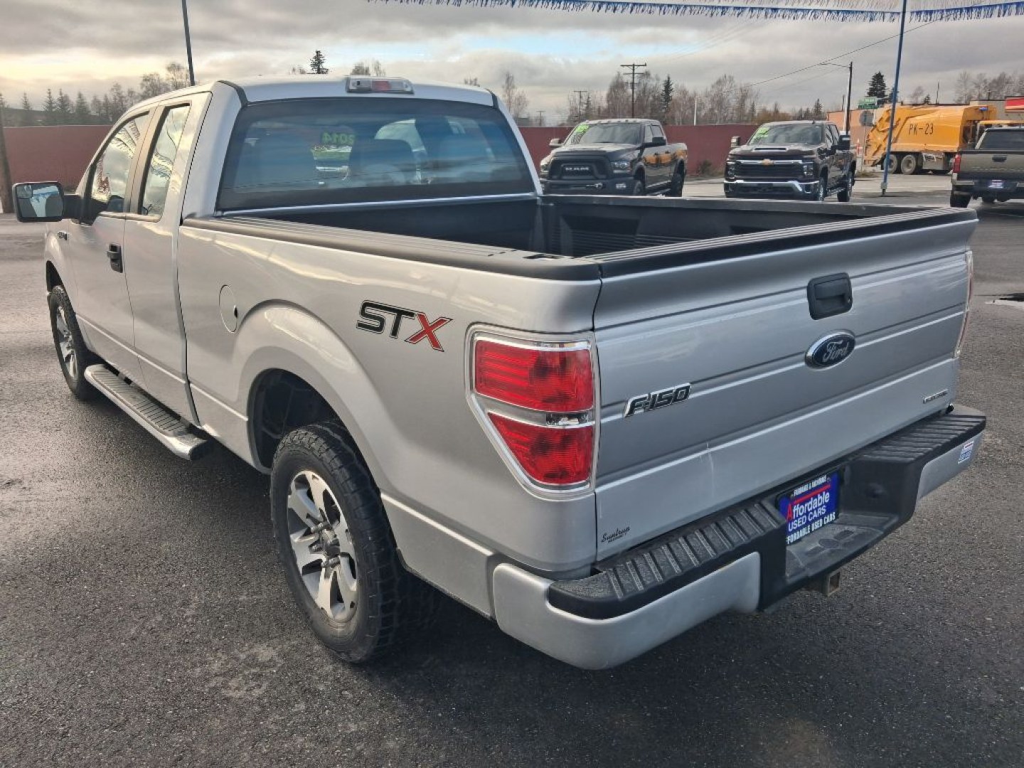 2014 SILVER FORD F150 SUPER CAB (1FTEX1CM9EF) with an 3.7L engine, Automatic transmission, located at 2525 S. Cushman, Fairbanks, AK, 99701, (907) 452-5707, 64.824036, -147.712311- Photo#6