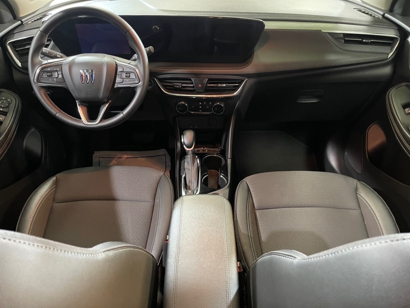 2025 WHITE BUICK ENCORE GX PREFERRED (KL4AMCSLXSB) with an 1.3L engine, Automatic transmission, located at 2525 S. Cushman, Fairbanks, AK, 99701, (907) 452-5707, 64.824036, -147.712311- Photo#5
