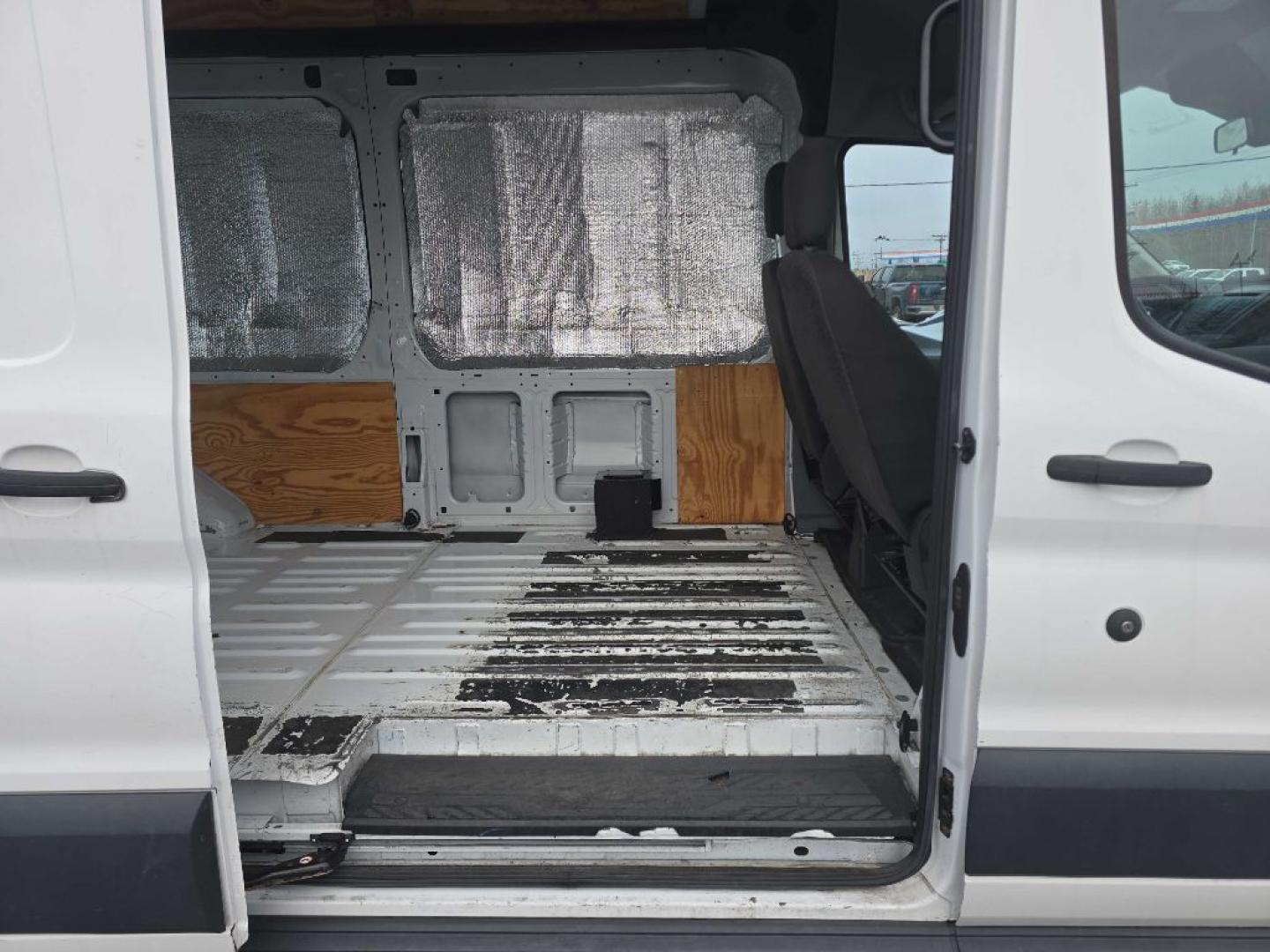 2018 WHITE FORD TRANSIT T-350 (1FTBW2XMXJK) with an 3.7L engine, Automatic transmission, located at 2525 S. Cushman, Fairbanks, AK, 99701, (907) 452-5707, 64.824036, -147.712311- Photo#4