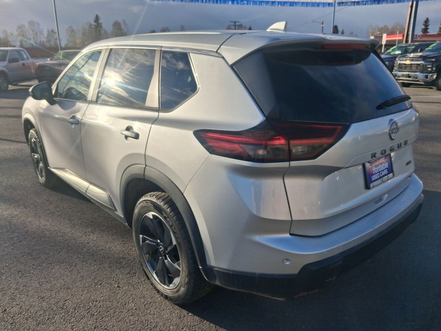 2025 SILVER NISSAN ROGUE SV (5N1BT3BB4SC) with an 1.5L engine, Continuously Variable transmission, located at 2525 S. Cushman, Fairbanks, AK, 99701, (907) 452-5707, 64.824036, -147.712311- Photo#2
