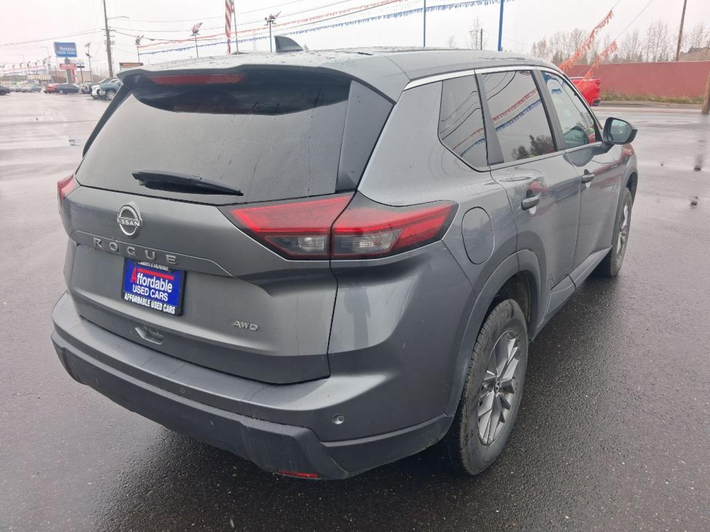 2024 GREY NISSAN ROGUE S (5N1BT3AB2RC) with an 1.5L engine, Continuously Variable transmission, located at 2525 S. Cushman, Fairbanks, AK, 99701, (907) 452-5707, 64.824036, -147.712311- Photo#3