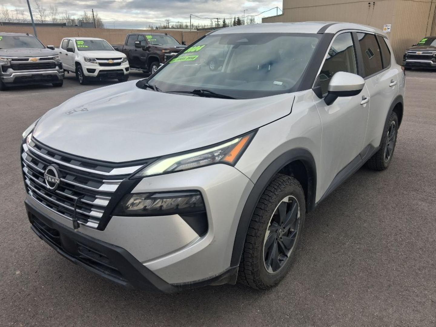 2024 SILVER NISSAN ROGUE SV (5N1BT3BB1RC) with an 1.5L engine, Continuously Variable transmission, located at 2525 S. Cushman, Fairbanks, AK, 99701, (907) 452-5707, 64.824036, -147.712311- Photo#1