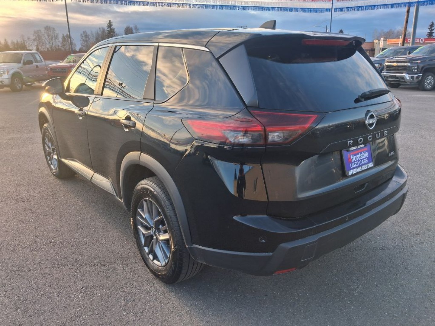 2024 BLACK NISSAN ROGUE S (5N1BT3AB3RC) with an 1.5L engine, Continuously Variable transmission, located at 2525 S. Cushman, Fairbanks, AK, 99701, (907) 452-5707, 64.824036, -147.712311- Photo#2