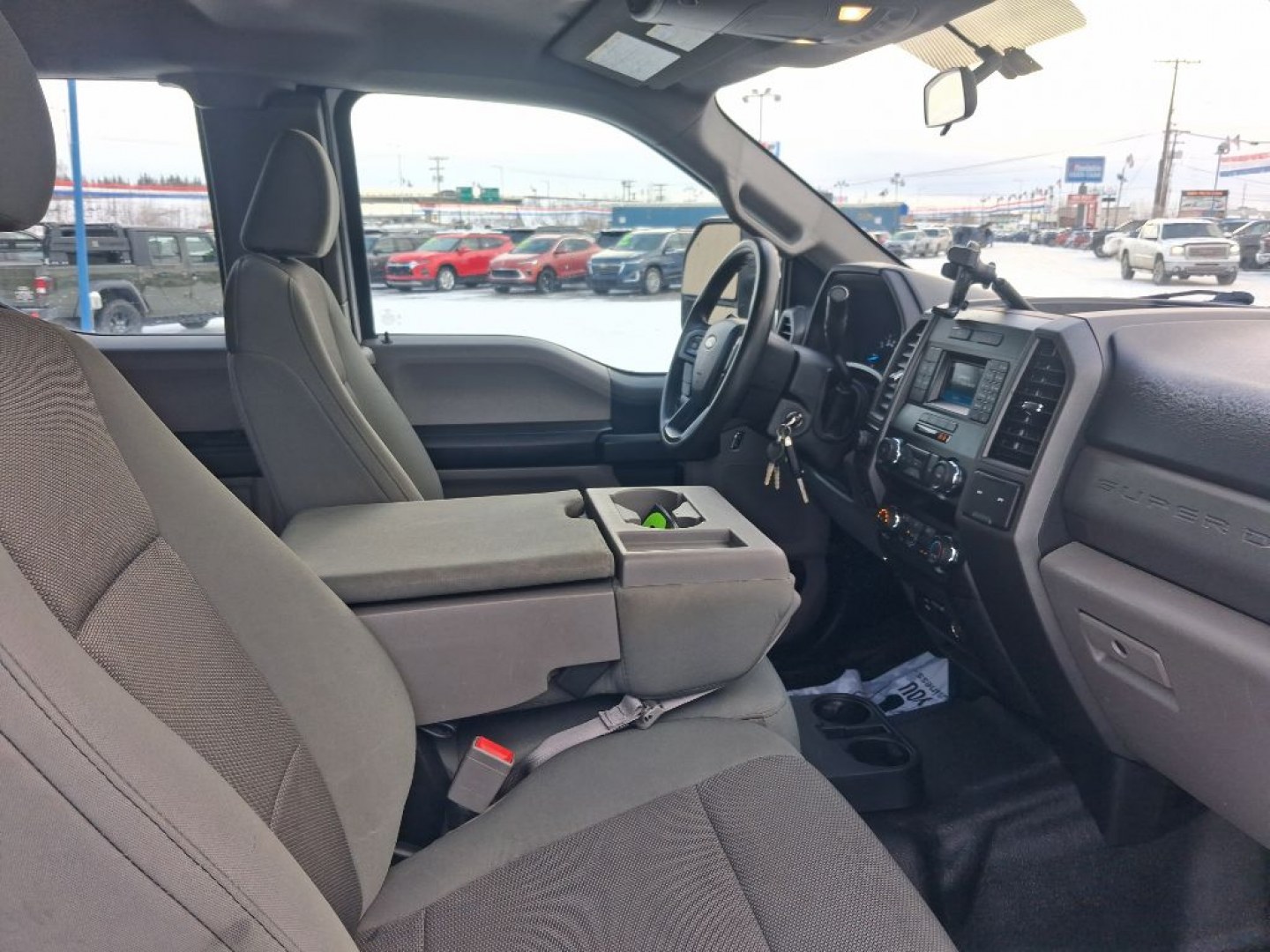2019 WHITE FORD F250 SUPER DUTY (1FT7X2B62KE) with an 6.2L engine, Automatic transmission, located at 2525 S. Cushman, Fairbanks, AK, 99701, (907) 452-5707, 64.824036, -147.712311- Photo#5