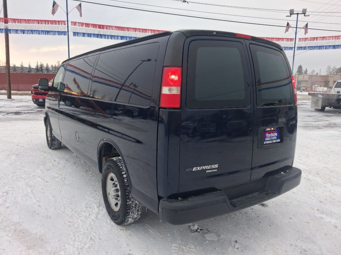 2013 BLUE CHEVROLET EXPRESS G3500 (1GCZGUCAXD1) with an 4.8L engine, Automatic transmission, located at 2525 S. Cushman, Fairbanks, AK, 99701, (907) 452-5707, 64.824036, -147.712311- Photo#3