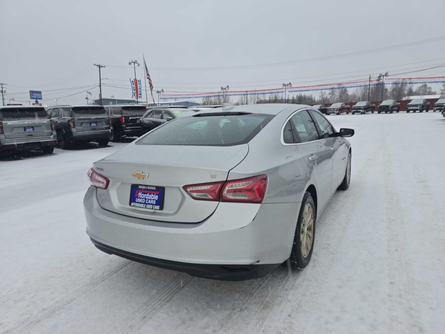 2020 SILVER CHEVROLET MALIBU LT (1G1ZD5ST8LF) with an 1.5L engine, Continuously Variable transmission, located at 2525 S. Cushman, Fairbanks, AK, 99701, (907) 452-5707, 64.824036, -147.712311- Photo#2