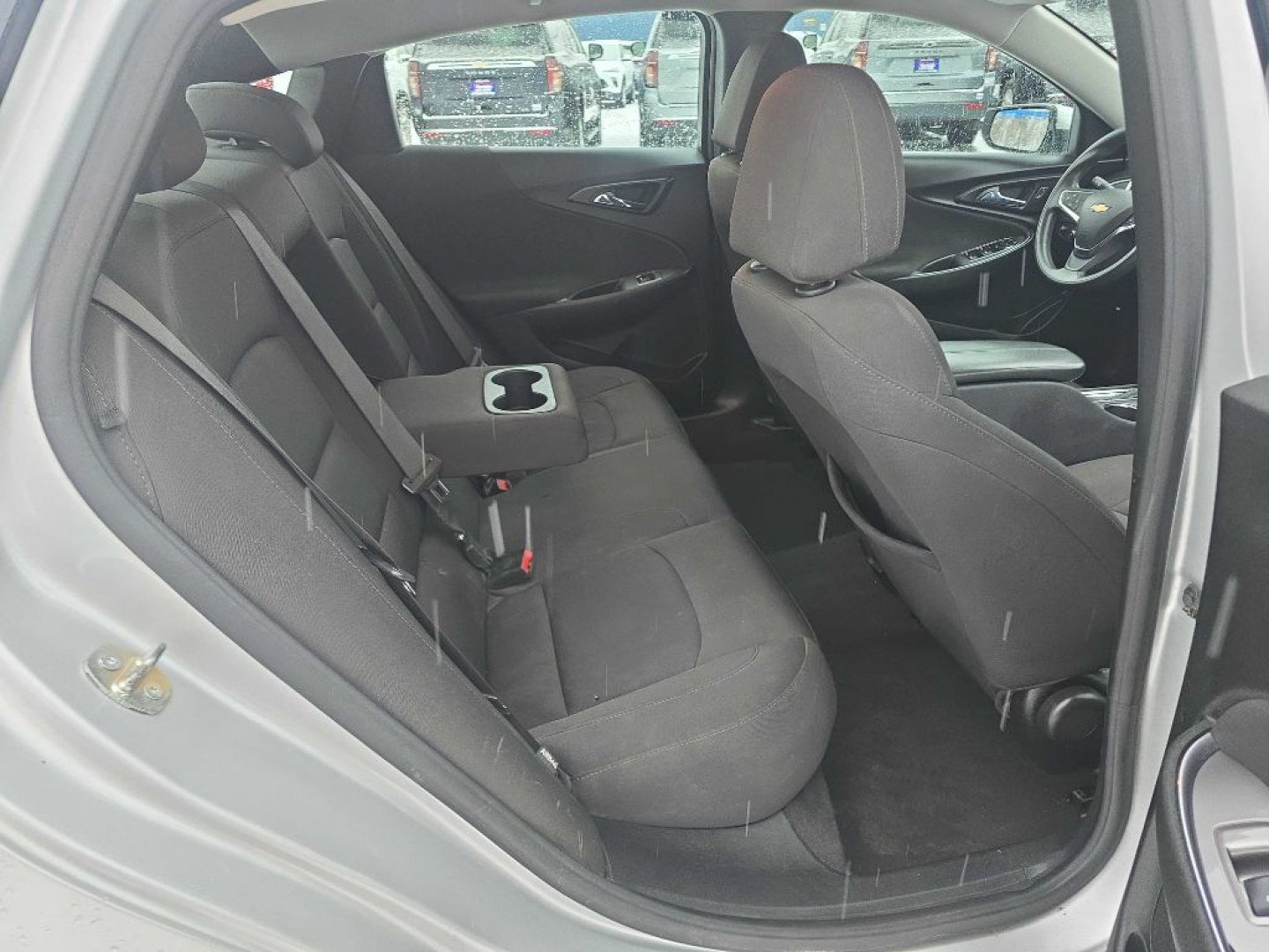 2020 SILVER CHEVROLET MALIBU LT (1G1ZD5ST8LF) with an 1.5L engine, Continuously Variable transmission, located at 2525 S. Cushman, Fairbanks, AK, 99701, (907) 452-5707, 64.824036, -147.712311- Photo#3
