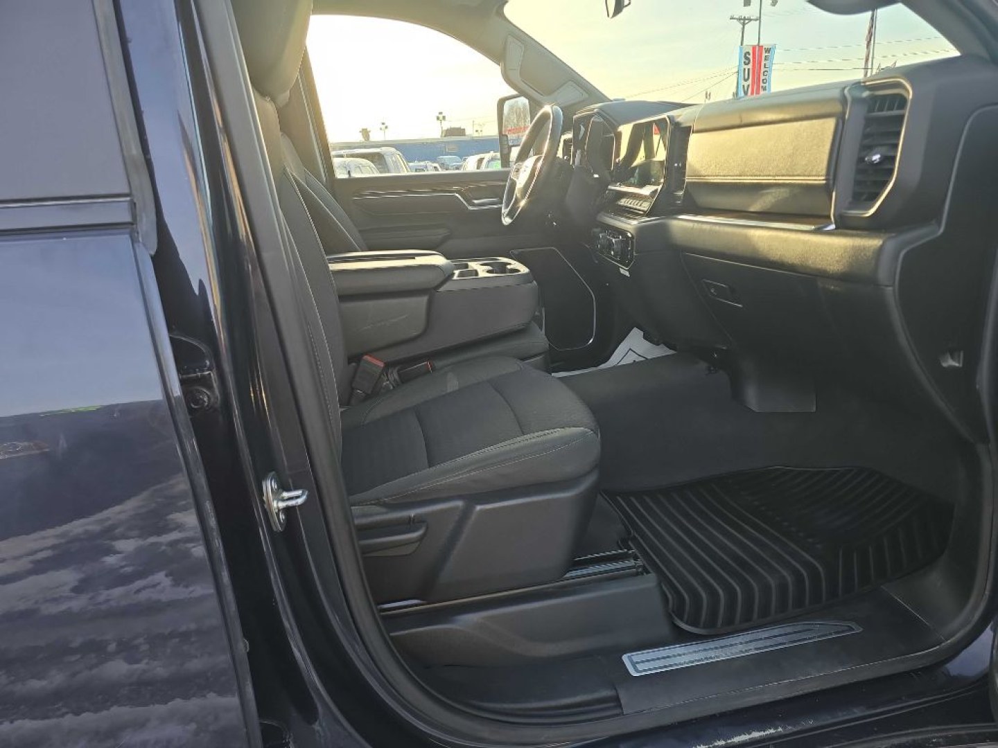 2024 BLACK CHEVROLET SILVERADO 2500 HEAVY DUTY LT (1GC4YNE73RF) with an 6.6L engine, Automatic transmission, located at 2525 S. Cushman, Fairbanks, AK, 99701, (907) 452-5707, 64.824036, -147.712311- Photo#1