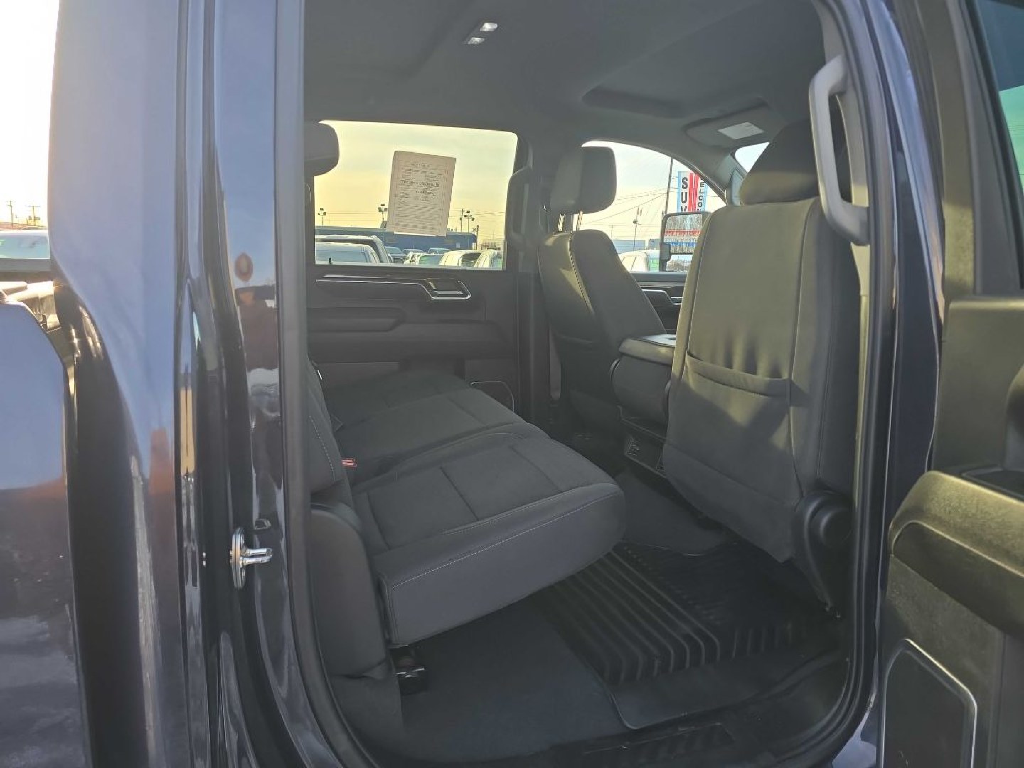2024 BLACK CHEVROLET SILVERADO 2500 HEAVY DUTY LT (1GC4YNE73RF) with an 6.6L engine, Automatic transmission, located at 2525 S. Cushman, Fairbanks, AK, 99701, (907) 452-5707, 64.824036, -147.712311- Photo#2
